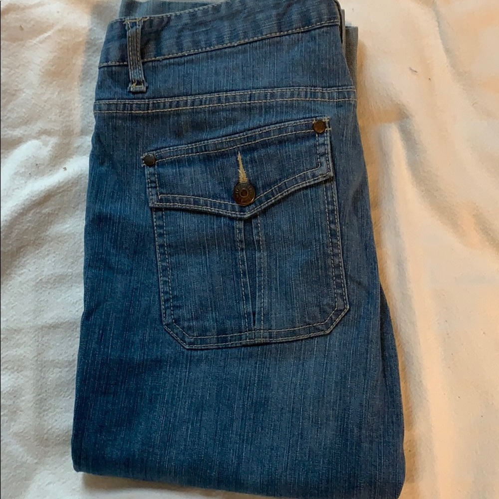 Jean Capris - Picture 3 of 6